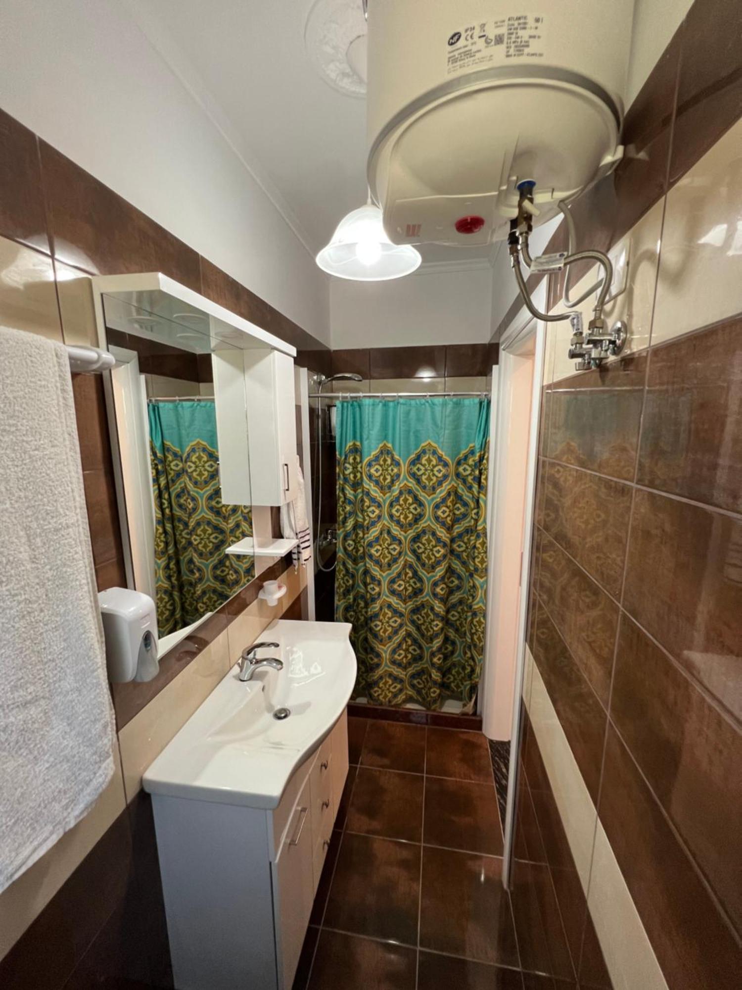 Adriatik Guesthouse Përmet المظهر الخارجي الصورة